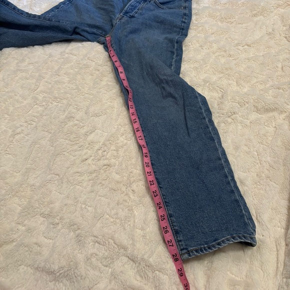 Universal Threads Jeans - Picture 2 of 6